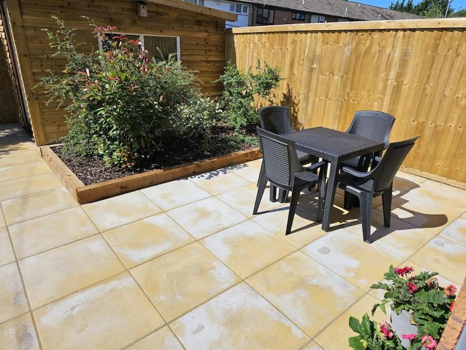 Prenton House, 3Br Close To Liverpool Birkenhead Luaran gambar